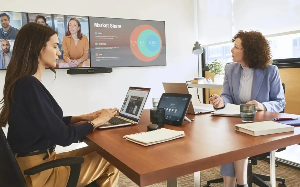 Meeting room with HP Poly video conferencing